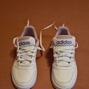 Adidas Adult/ Kids White and Lavender Sneakers Size European 36 never worn